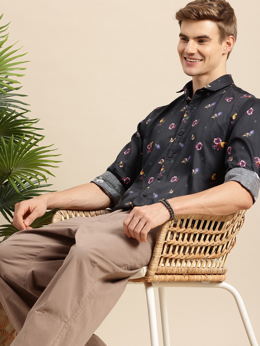 

Mast & Harbour Floral Printed Cutaway Collar Casual Shirt, Black