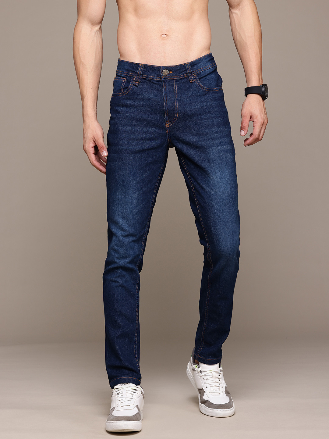 

The Roadster Lifestyle Co. Men Slim Tapered Fit Jeans, Blue