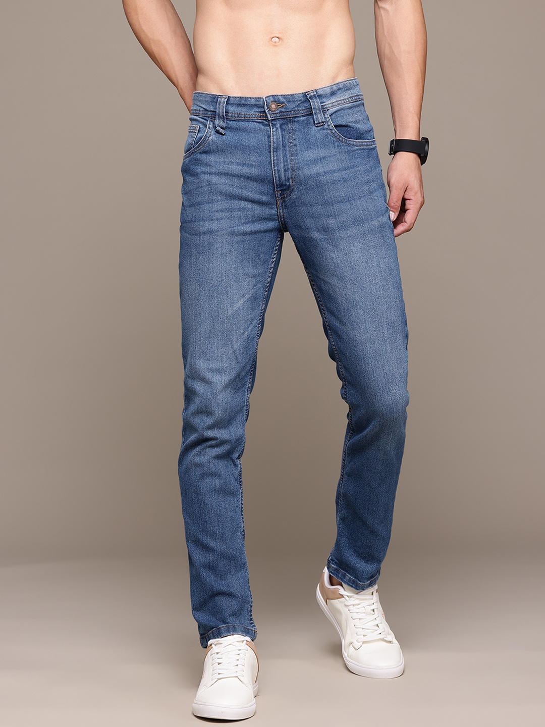 

The Roadster Lifestyle Co. Men Slim Fit Jeans, Blue