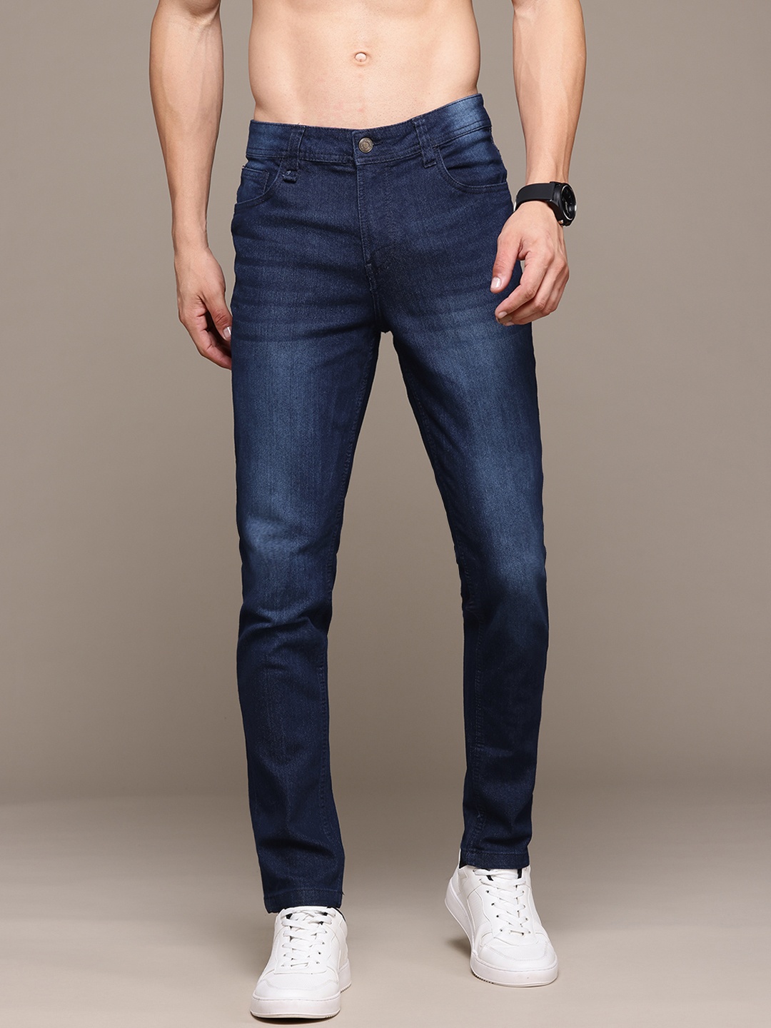 

The Roadster Lifestyle Co. Men Slim Tapered Fit Jeans, Blue