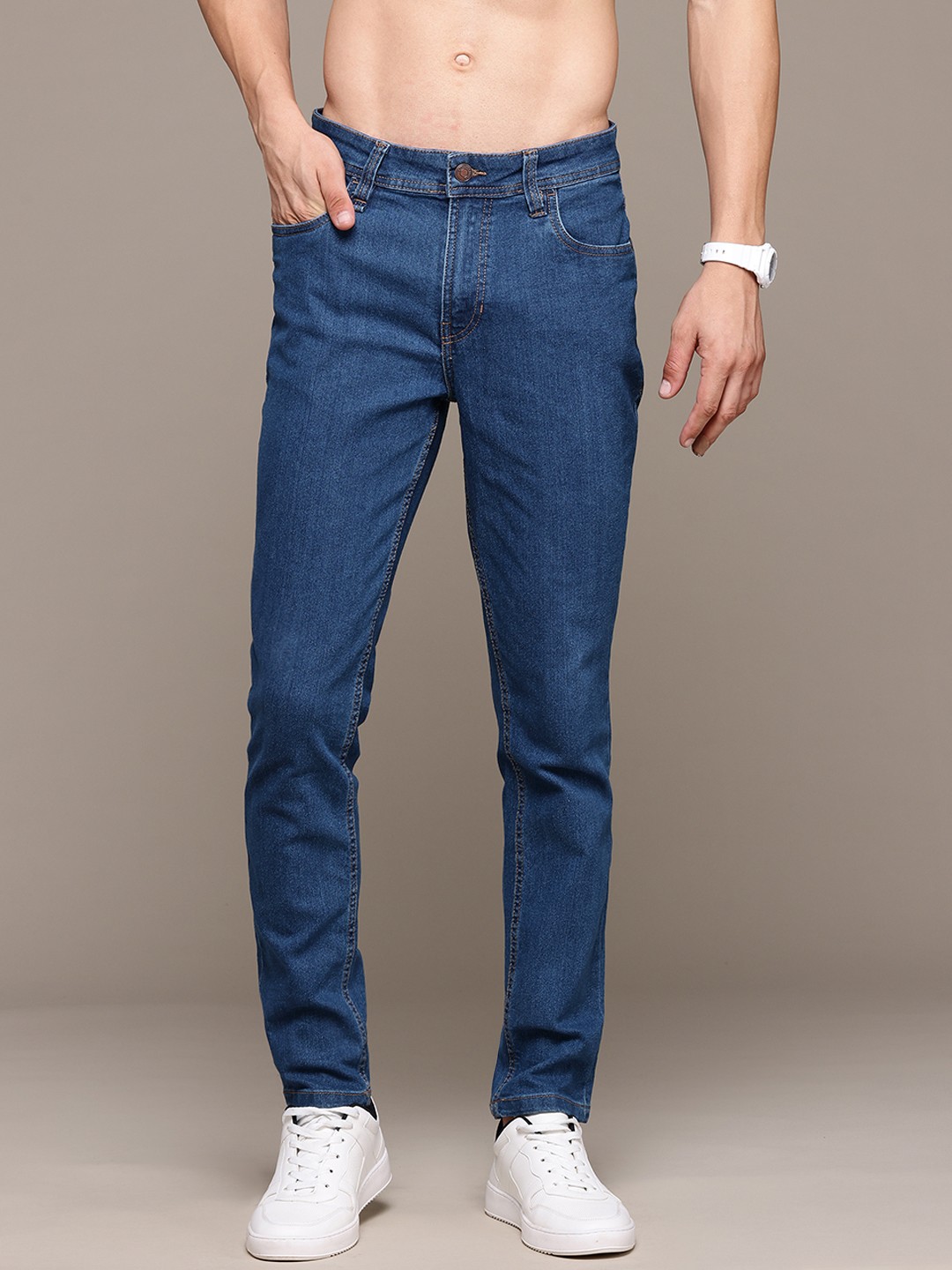 

The Roadster Lifestyle Co. Men Slim Fit Jeans, Blue