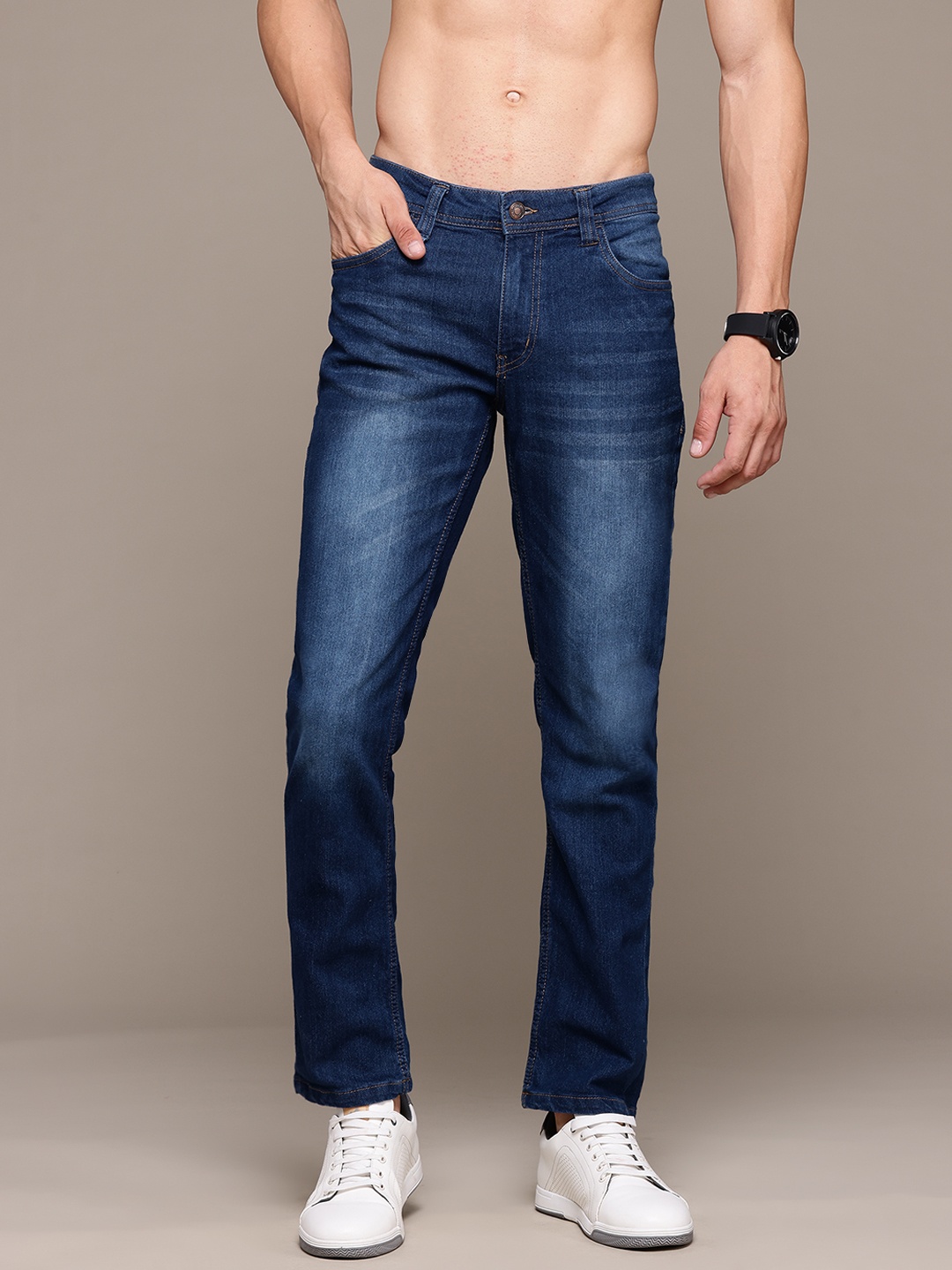 

The Roadster Lifestyle Co. Men Slim Fit Jeans, Blue