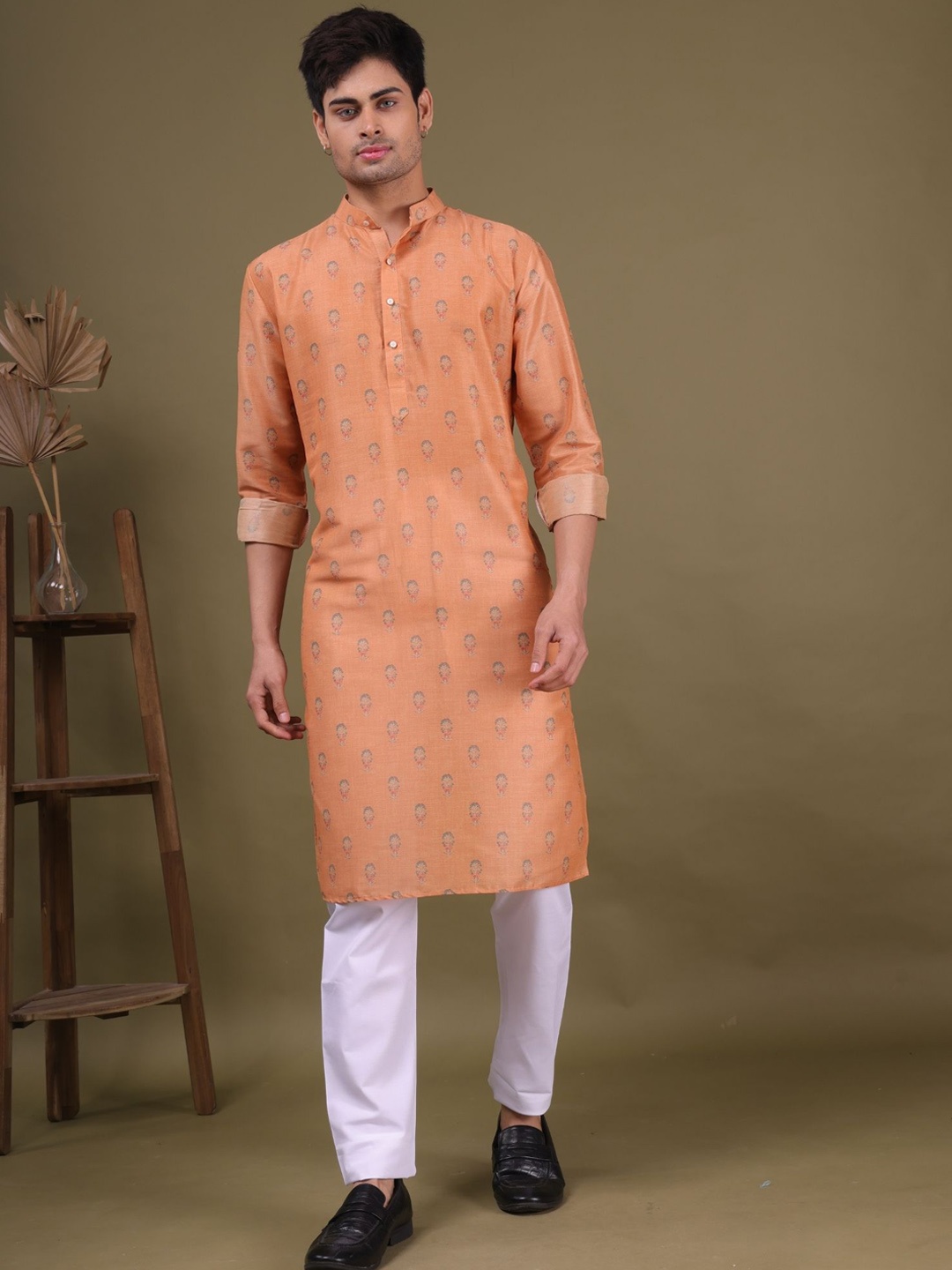 

SHIWAM ETHNIX Embellished Mandarin Collar Three-Quarter Sleeves Thread Work Cotton Kurta, Orange