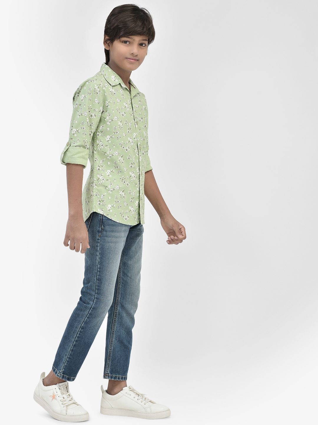 

Crimsoune Club Boys Classic Slim Fit Floral Printed Spread Collar Cotton Casual Shirt, Green