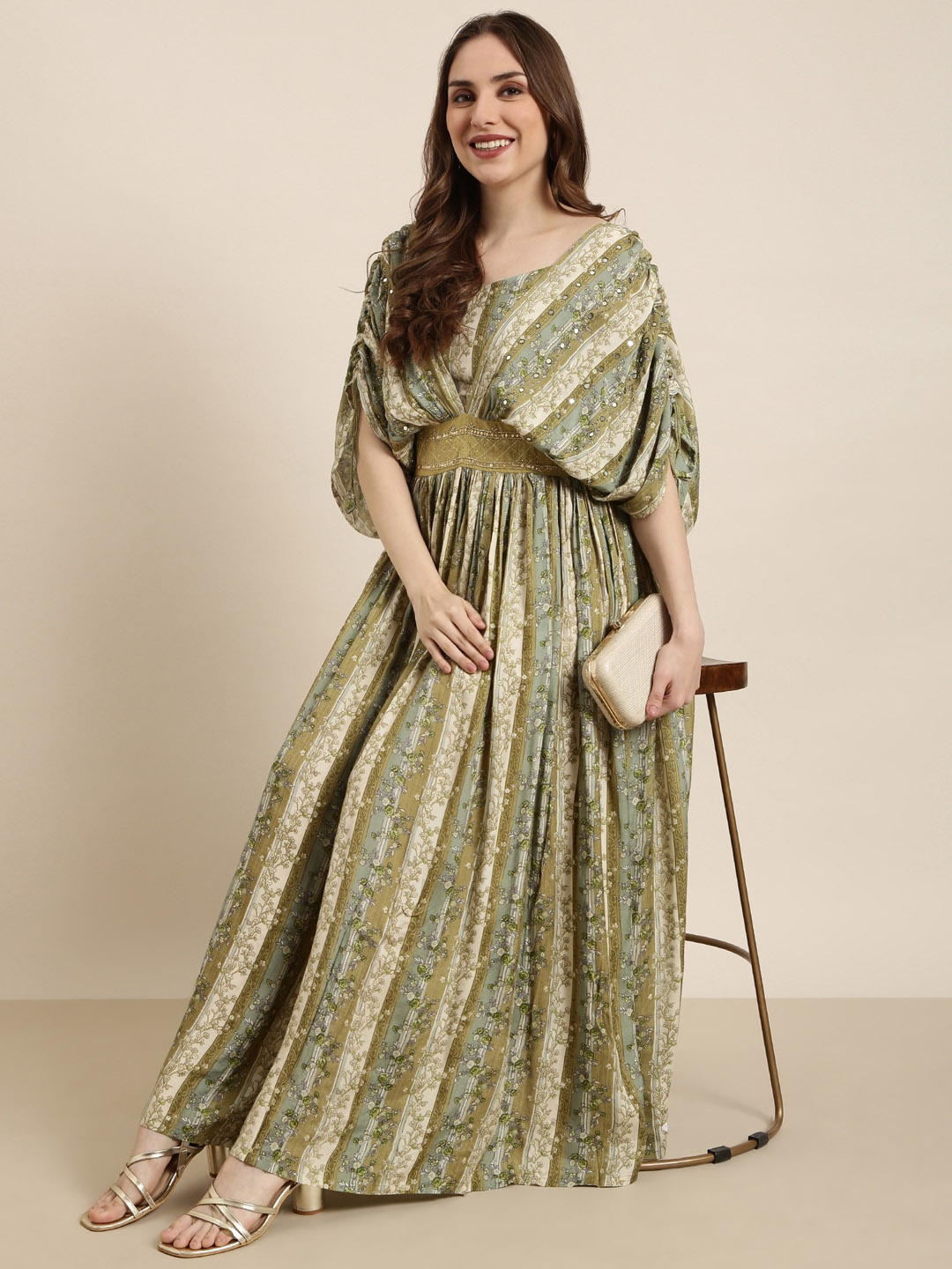 

SHOWOFF Floral Print Round Neck Cape Sleeve Opaque Maxi Dress, Green