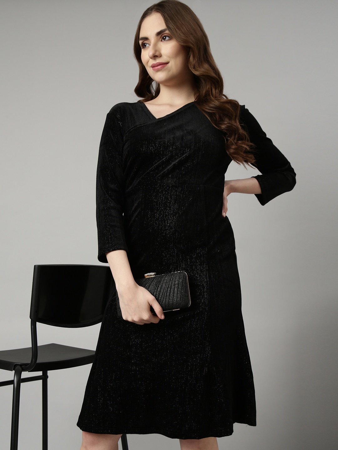 

SHOWOFF V-Neck Knee Length A-Line Opaque Party Dress, Black
