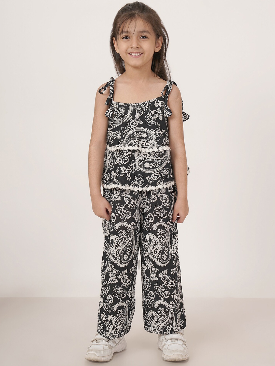 

FABRIC FITOOR Girls Printed Pure Cotton Top & Trousers, Black