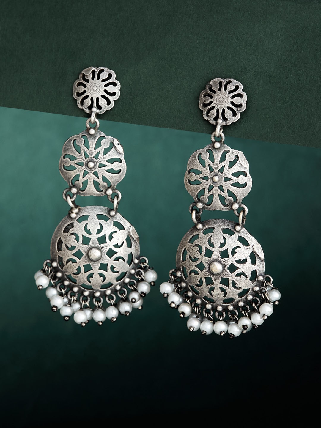 

ATIBELLE Silver Plated Contemporary Chandbalis