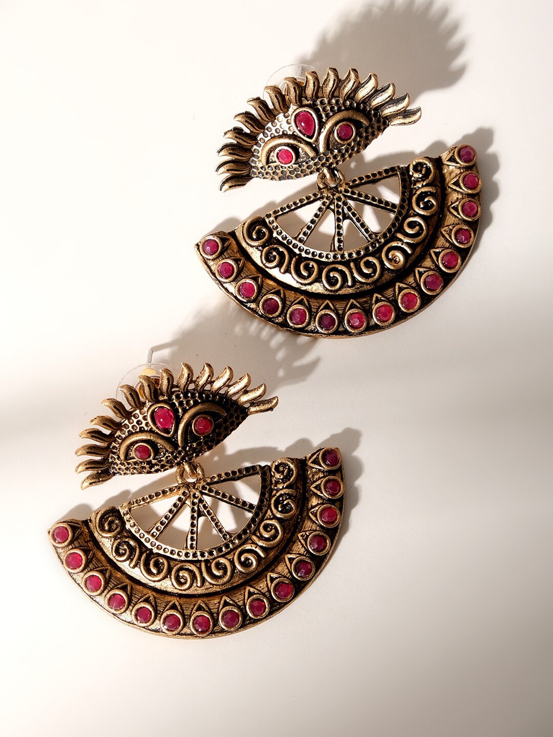 

XPNSV Oxidised Gold-Plated Stone Studded Chandbalis