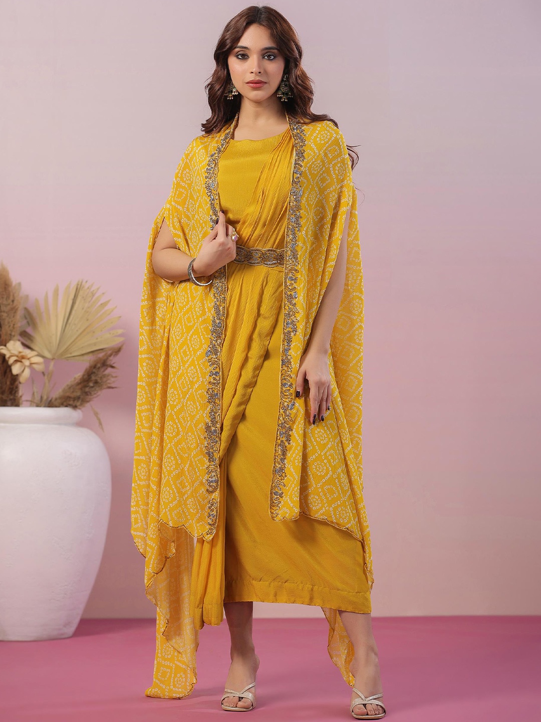 

SCAKHI Leheriya Printed Embellished Beads and Stones Saree, Mustard