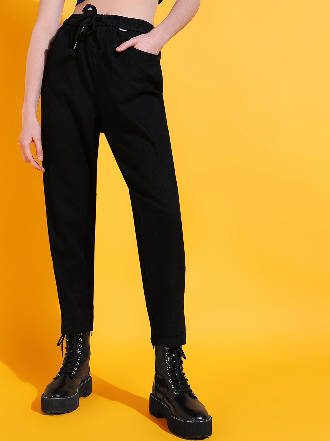 

SHECZZAR Women Relaxed Straight Leg Slim Fit Mid-Rise Cotton Trousers, Black