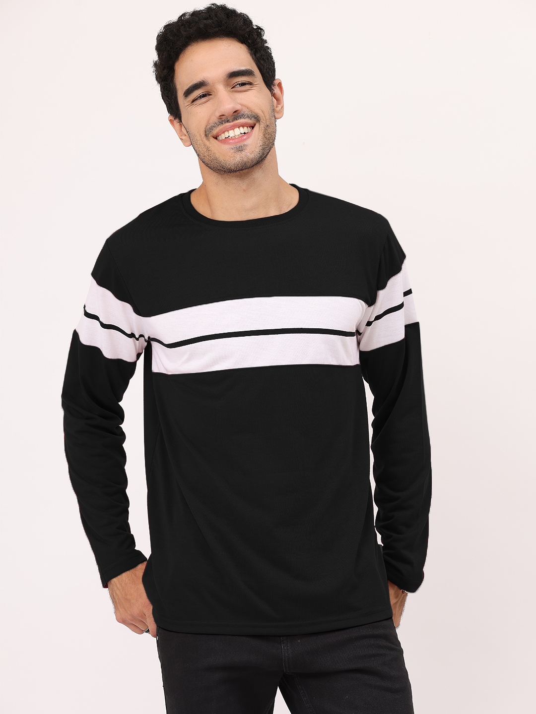 

Leotude Colourblocked Monochrome Cotton T-shirt, Black