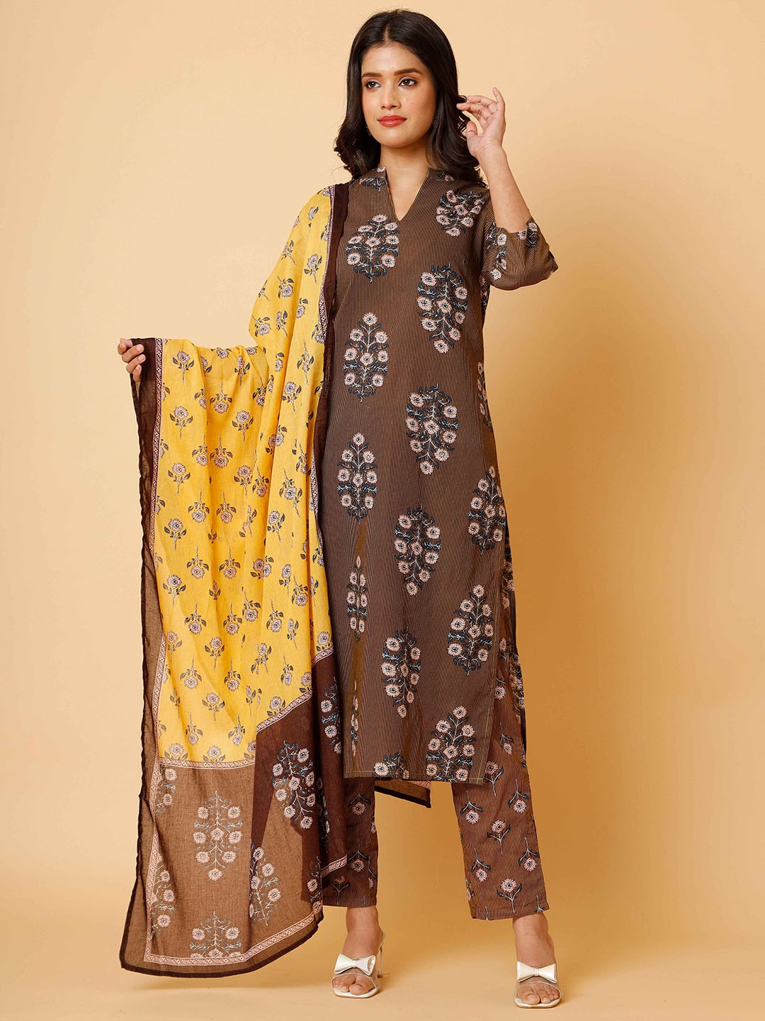 

soan Floral Printed Pure Cotton Straight Kurta With Trousers & Dupatta, Brown