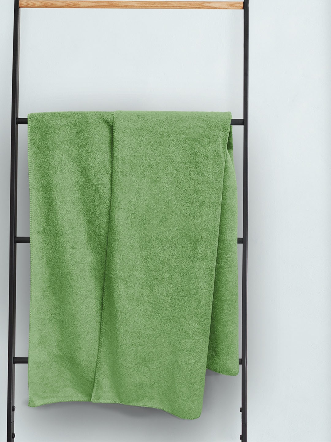 

Aura Green 450 GSM Large Bath Towels