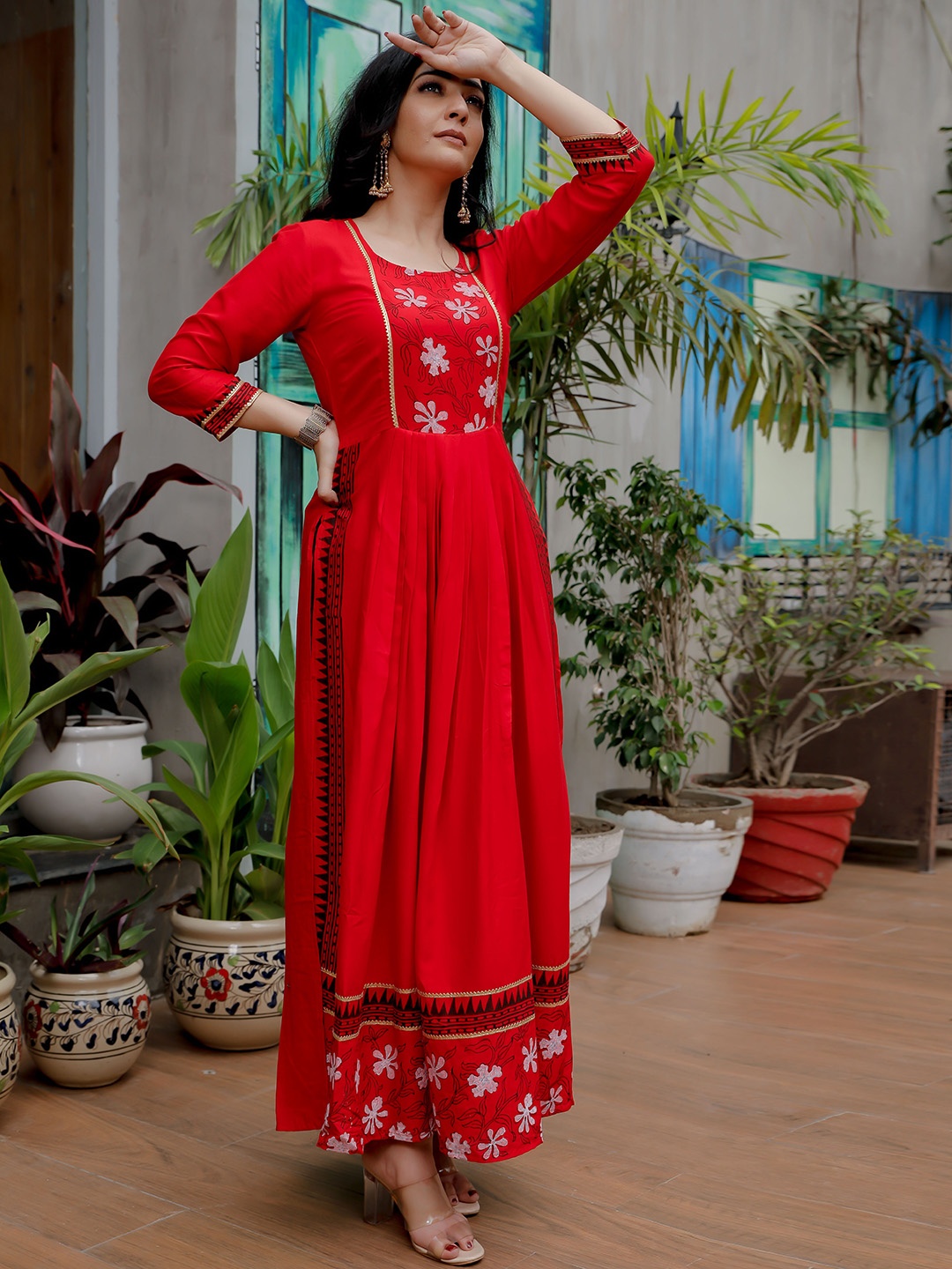 

Indi INSIDE Floral Printed Gotta Patti Kurta, Red