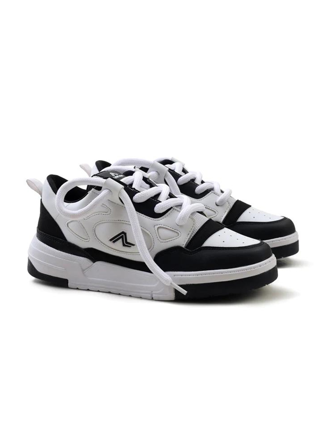 

adeboy Men Colourblocked Lace Up Sneakers, Black