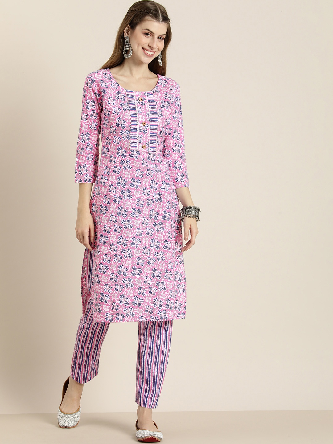 

HERE&NOW Women Floral Printed Gotta Patti Pure Cotton Kurta with Trousers, Pink