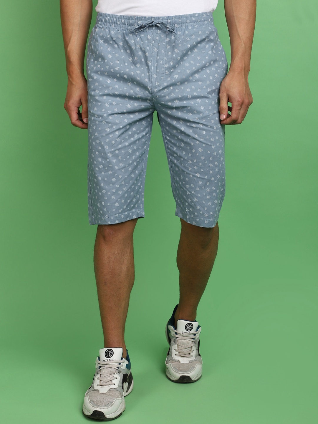

V-Mart Men Floral Printed Cotton Shorts, Blue