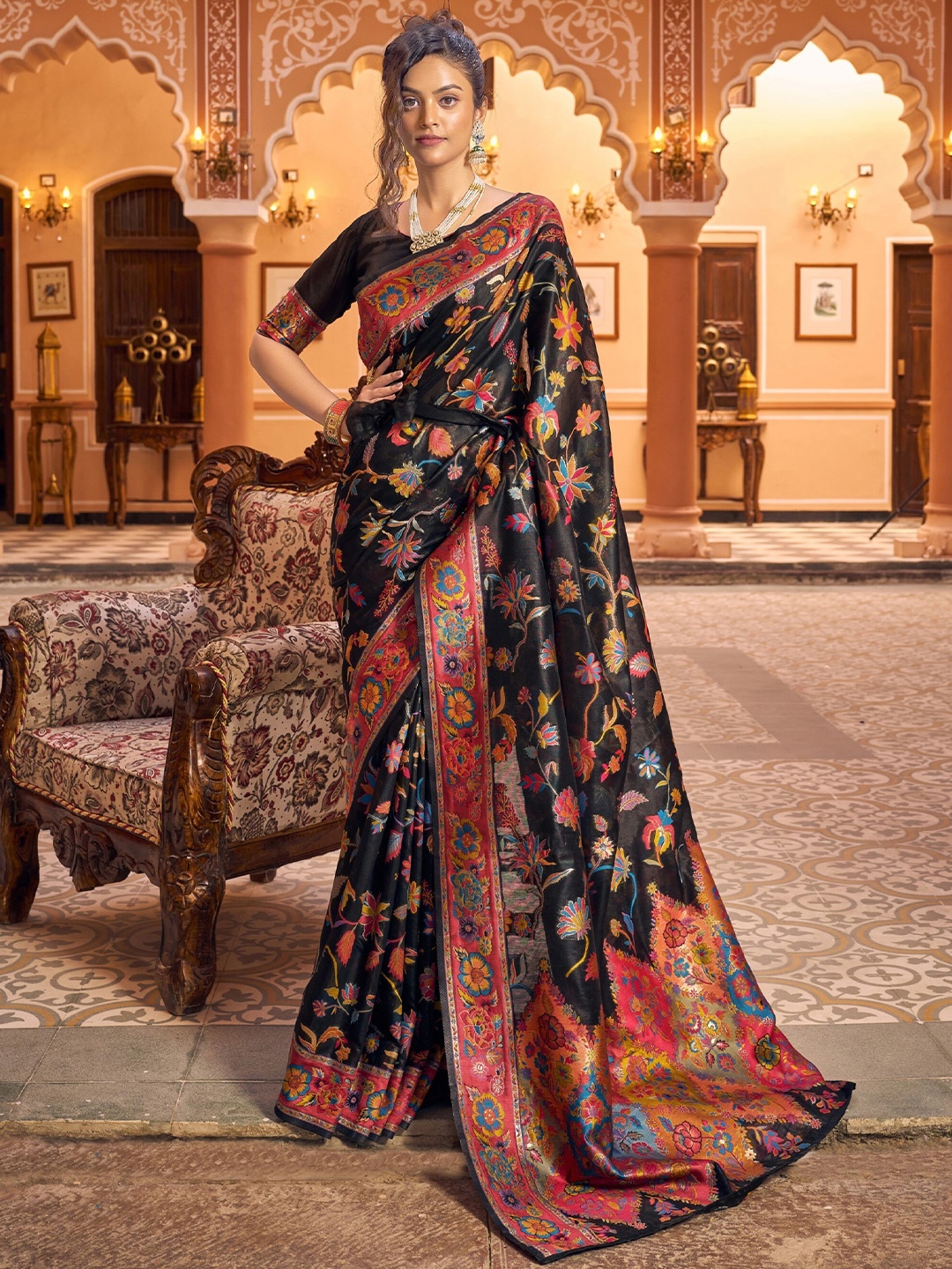 

koram design Woven Design Floral Printed Zari Banarasi Saree, Black