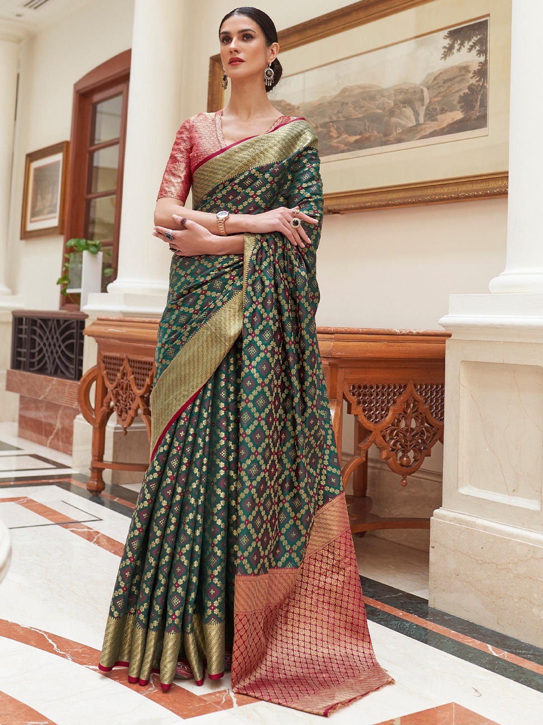 

koram design Woven Design Zari Silk Cotton Banarasi Saree, Green