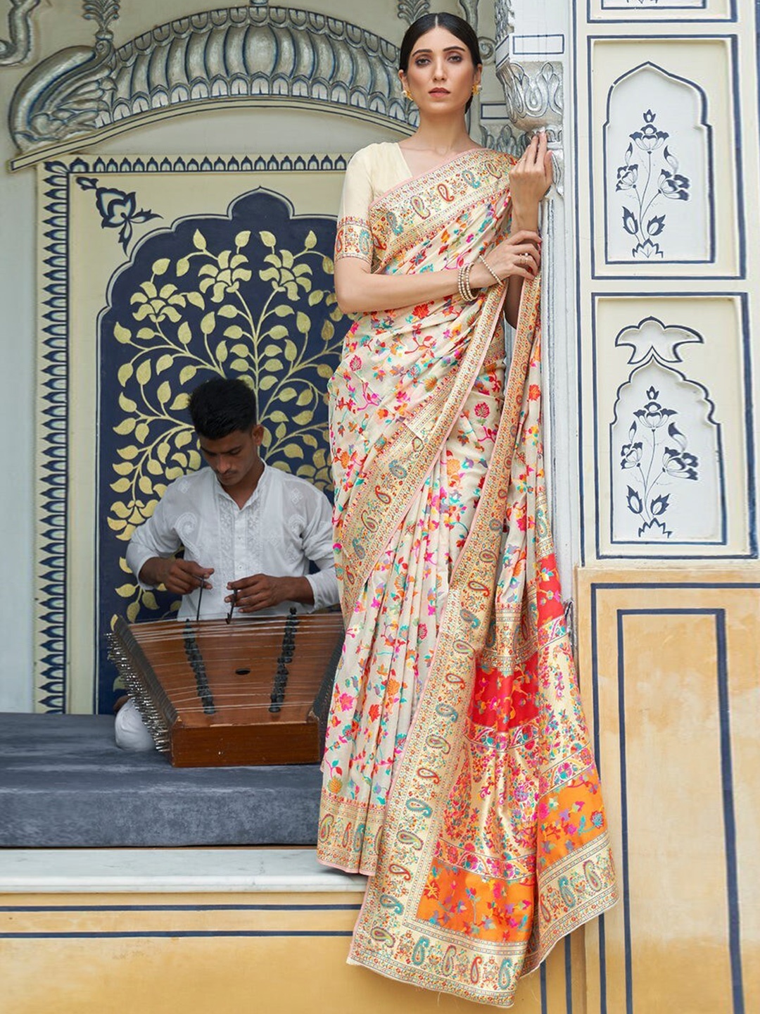 

koram design Floral Zari Banarasi Saree, White