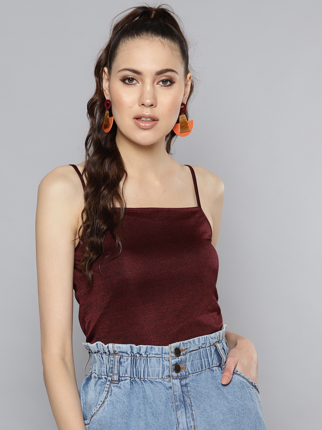 

Trend Arrest Shoulder Straps Fitted Top, Maroon