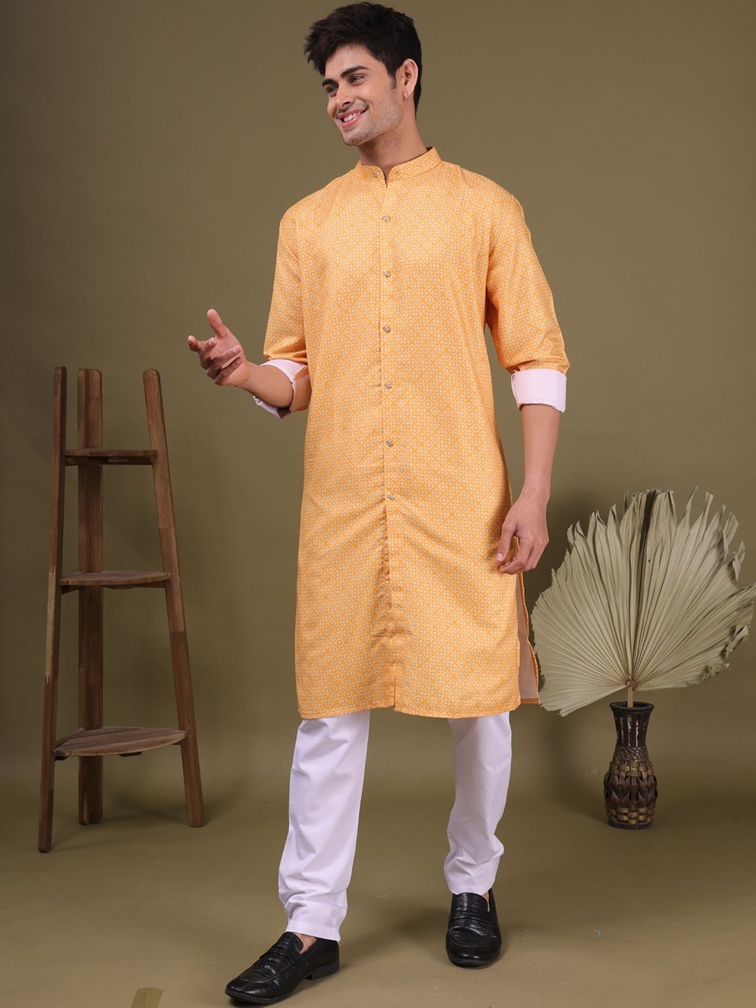 

SHIWAM ETHNIX Printed Regular Kurta with Pyjamas, Yellow