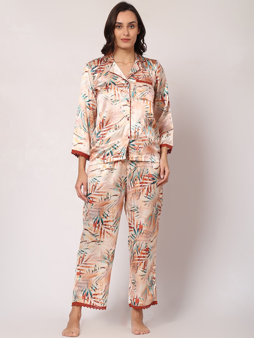 

GOCHIKKO Floral Printed Lapel Collar Shirt With Pyjamas, Cream