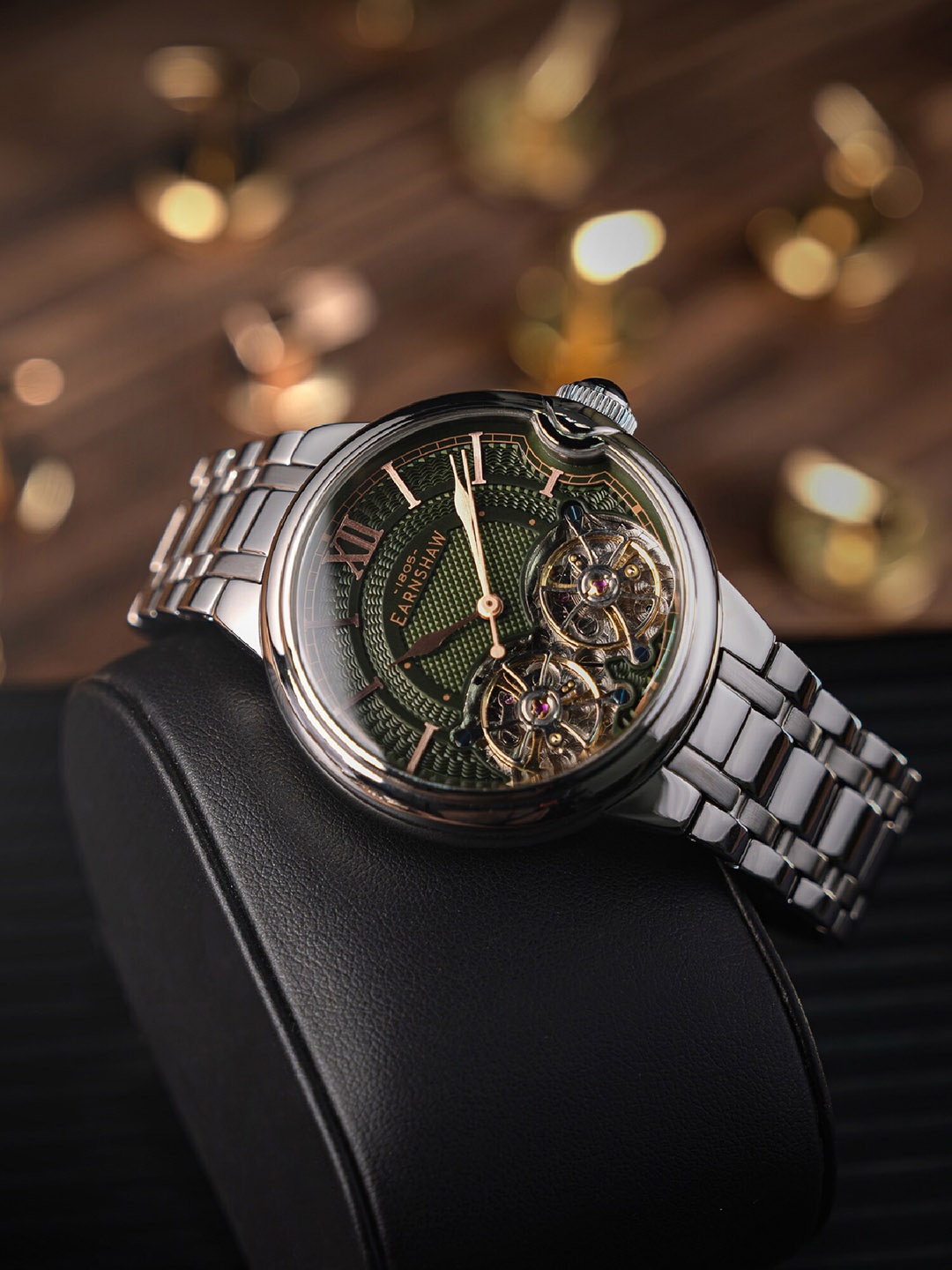 

EARNSHAW Men Embellished Dial Analogue Automatic Motion Watch ES-8266-77, Green
