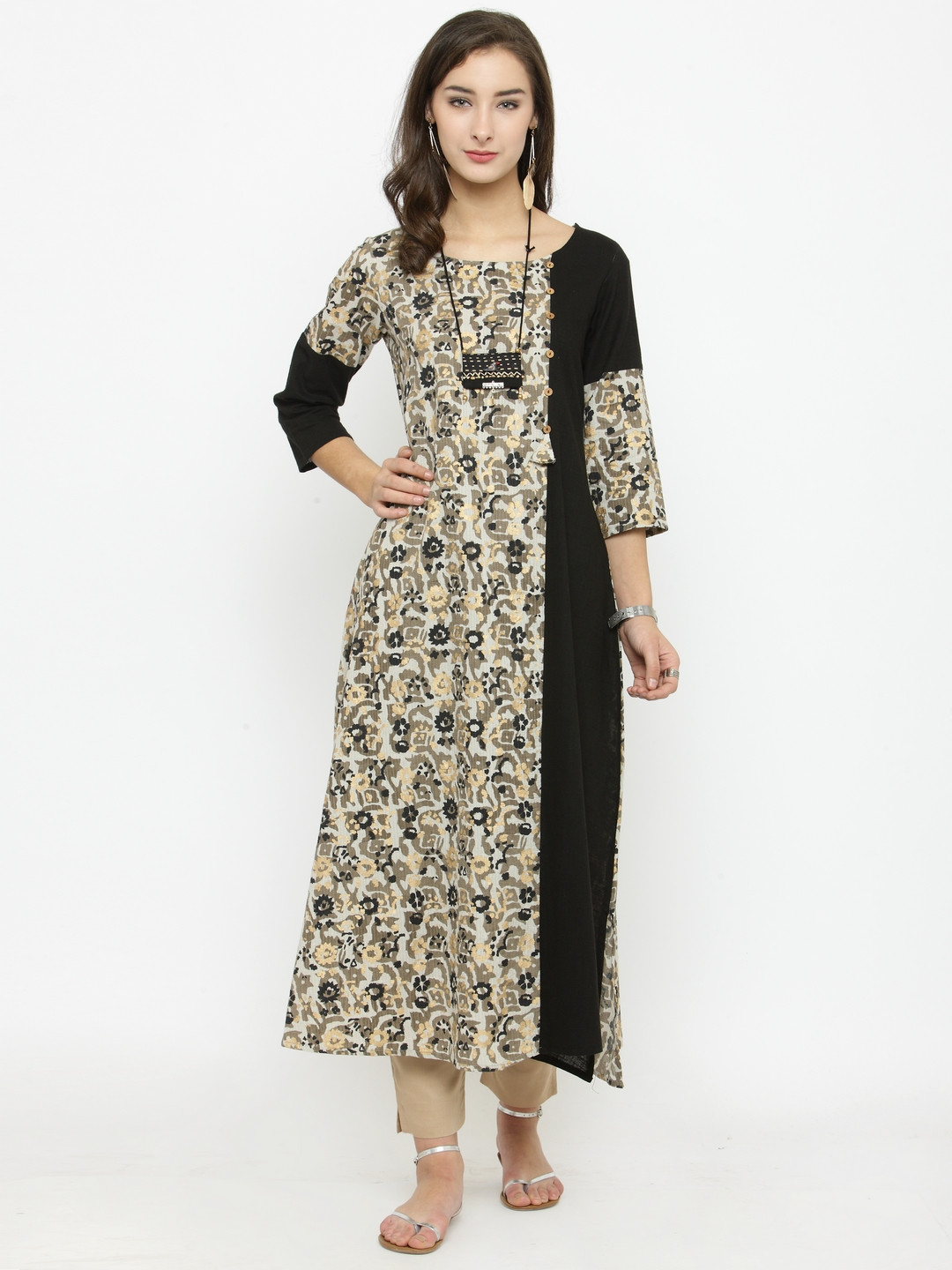 

Varanga Women Black & Off-White Printed A-Line Kurta