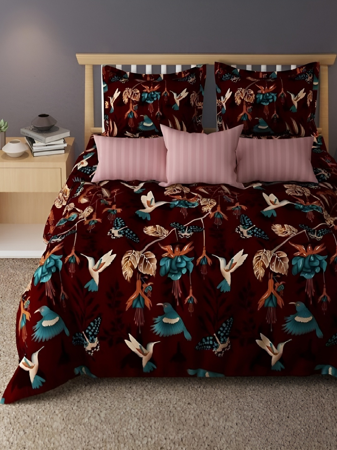 

Laying Style Blue & Maroon Ethnic Motifs 160 TC Queen Bedsheet with 2 Pillow Covers