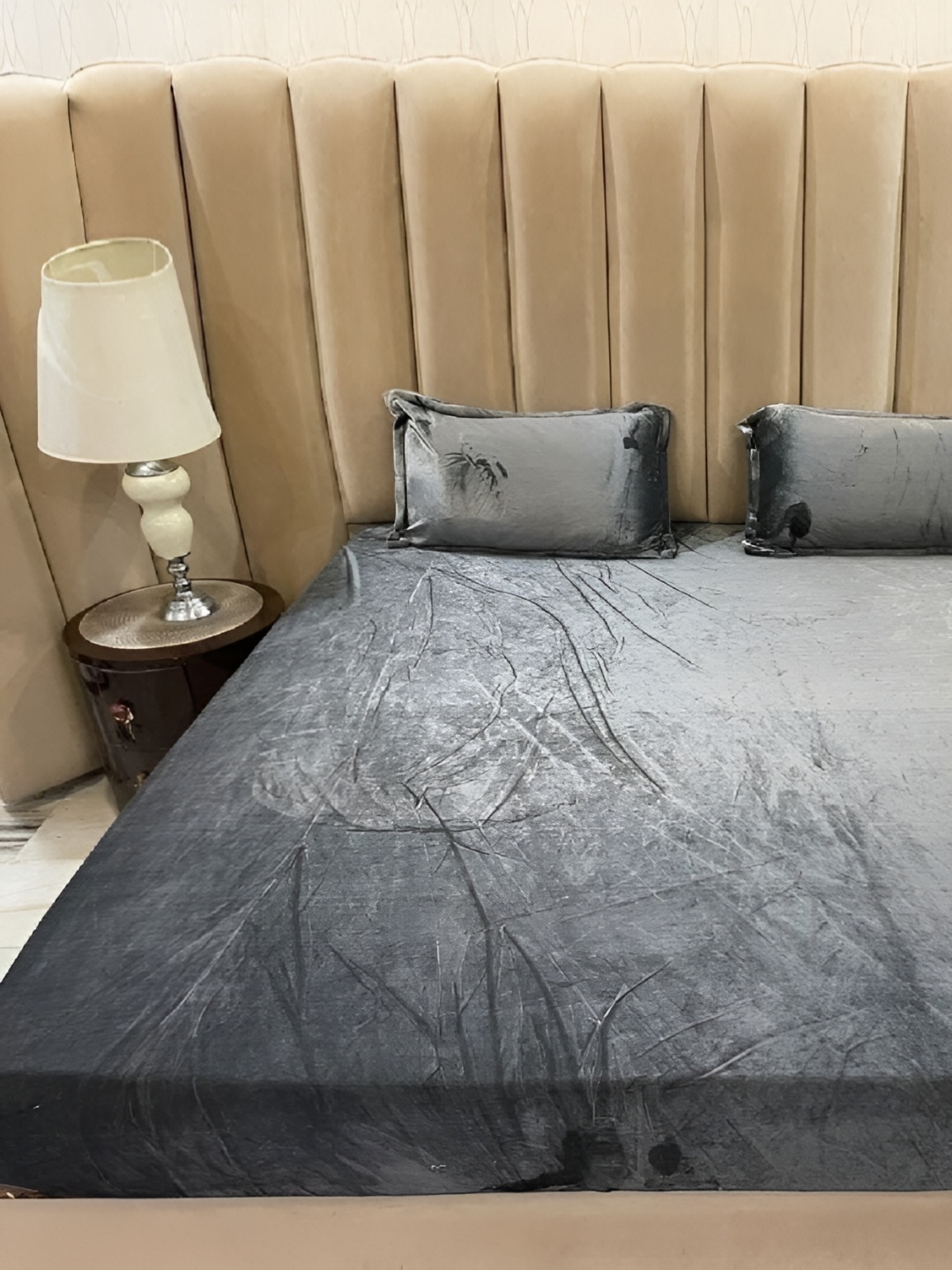 

Laying Style Grey 250 TC Queen Bedsheet With 2 Pillow Covers