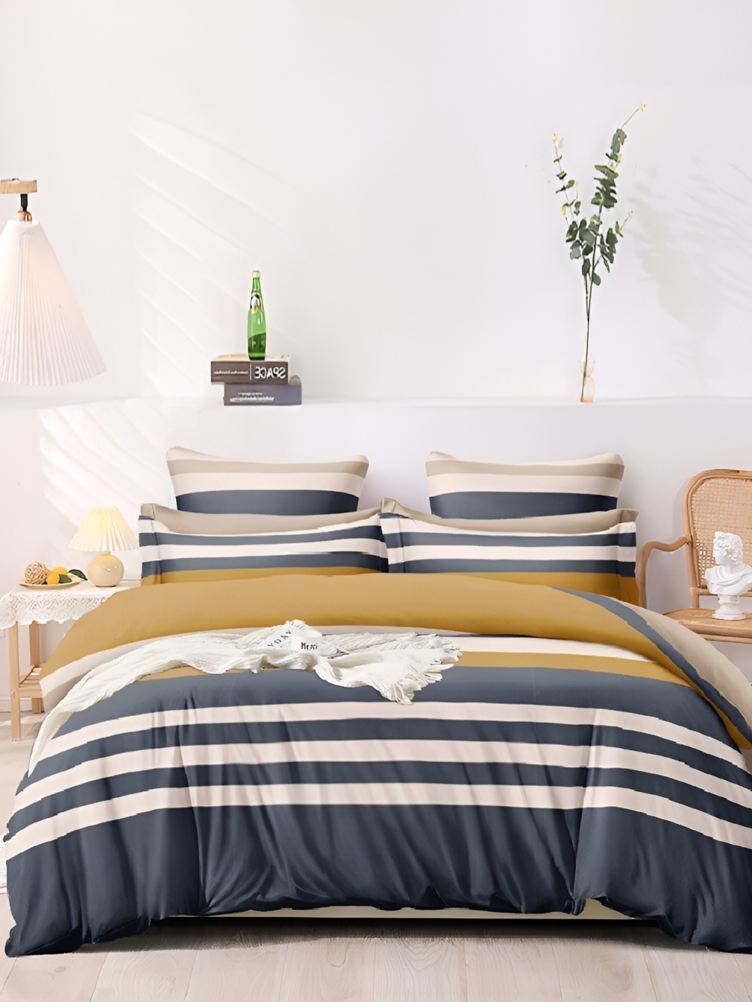 

Laying Style Brown & Blue Ethnic Motifs 160 TC Queen Bedsheet with 2 Pillow Covers