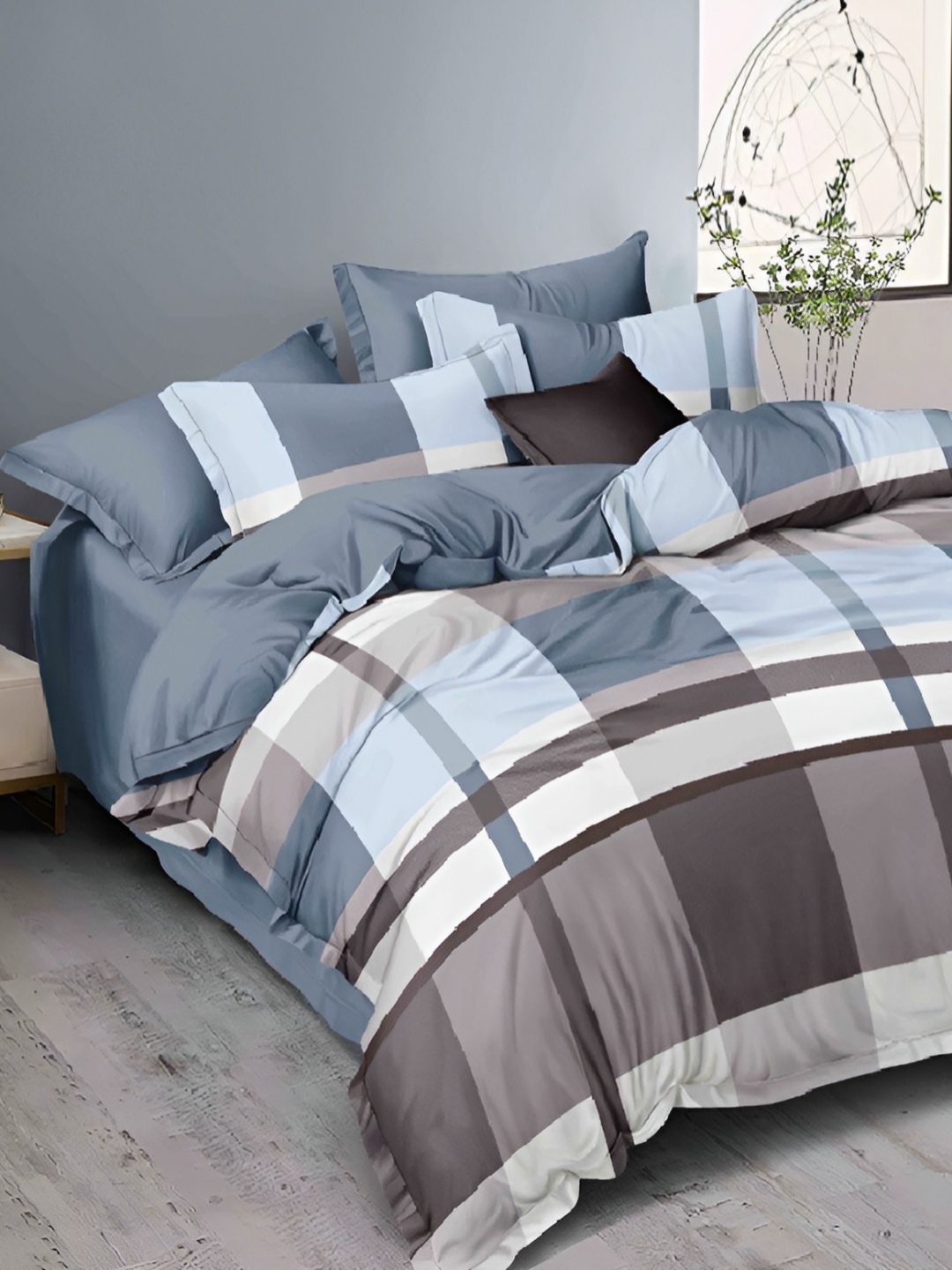 

Laying Style Grey & Blue Ethnic Motifs 350 TC Queen Bedsheet with 2 Pillow Covers