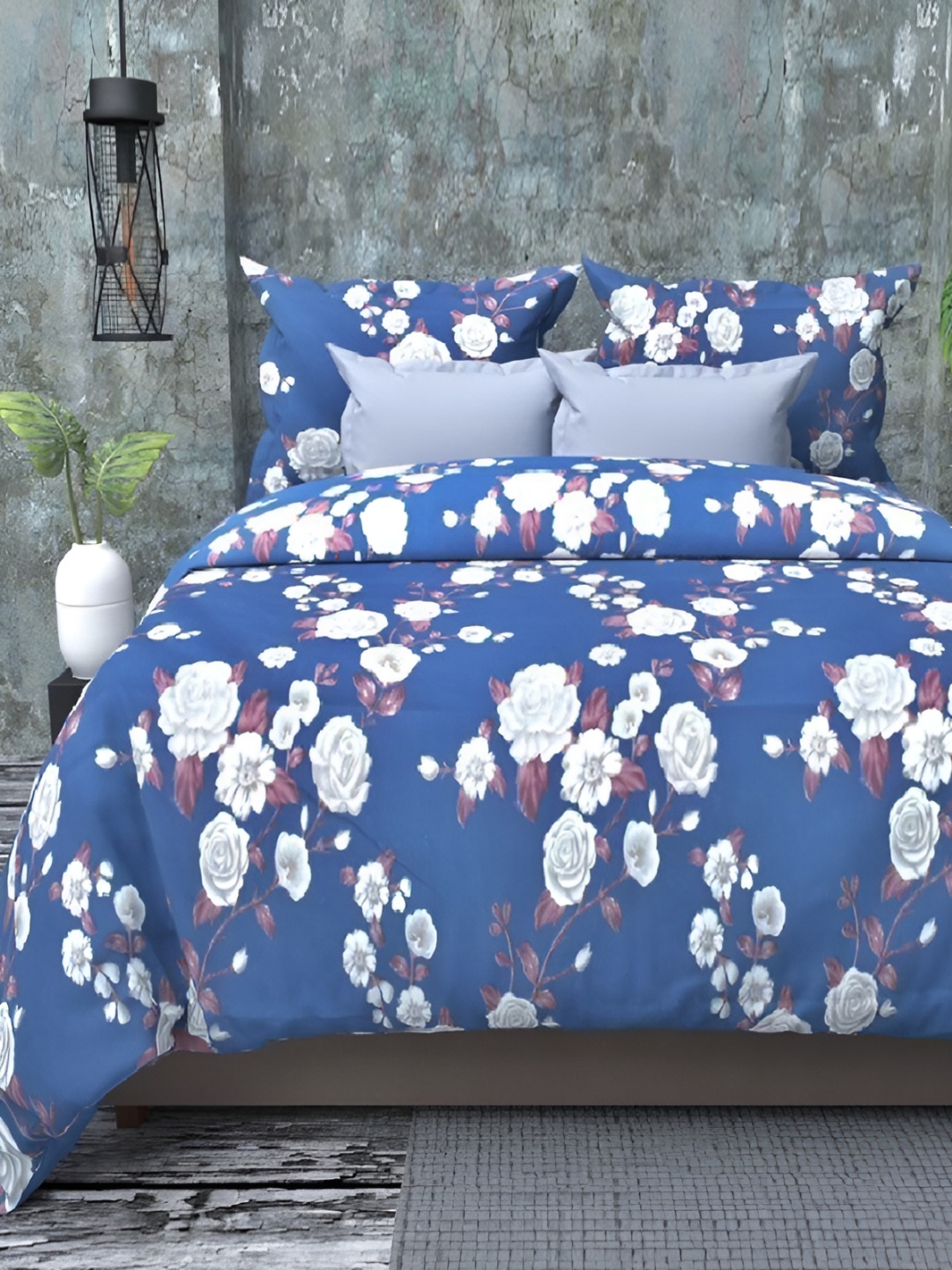 

Laying Style White & Blue Floral 160 TC Queen Bedsheet with 2 Pillow Covers
