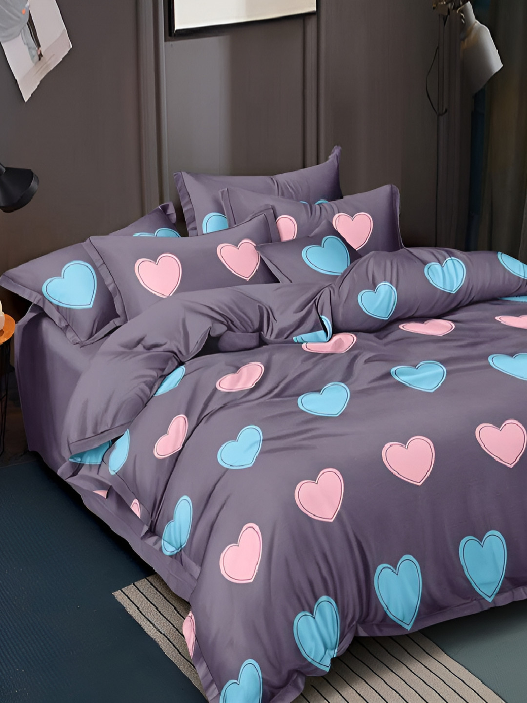 

Laying Style Grey & Blue Conversational 210 TC Queen Bedsheet with 2 Pillow Covers