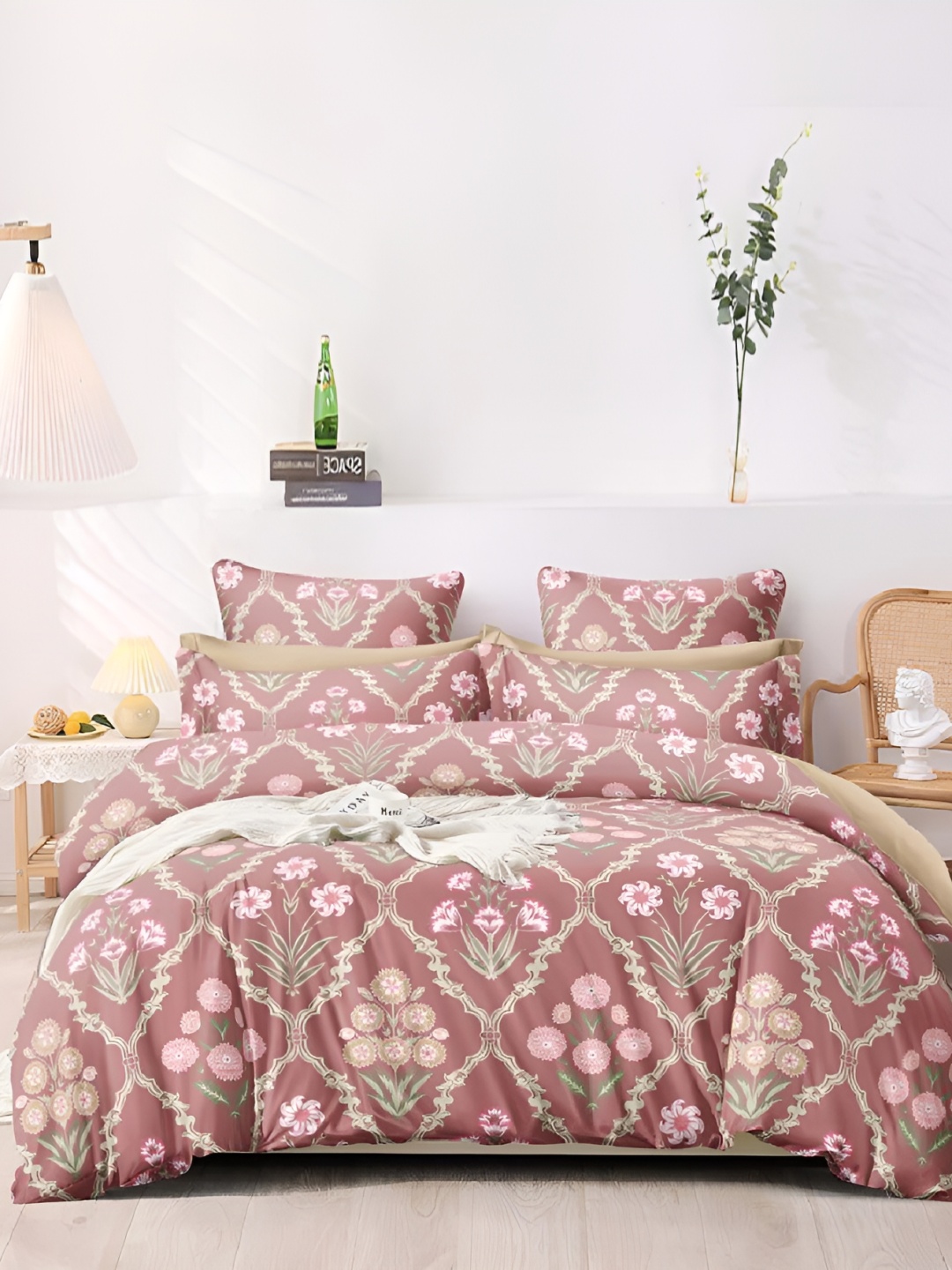 

Laying Style Pink & Green Ethnic Motifs 160 TC Queen Bedsheet with 2 Pillow Covers