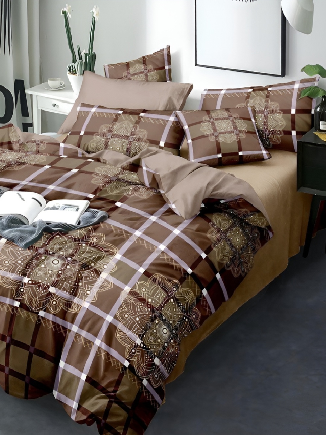 

Laying Style Brown & White Geometric 160 TC Queen Bedsheet with 2 Pillow Covers