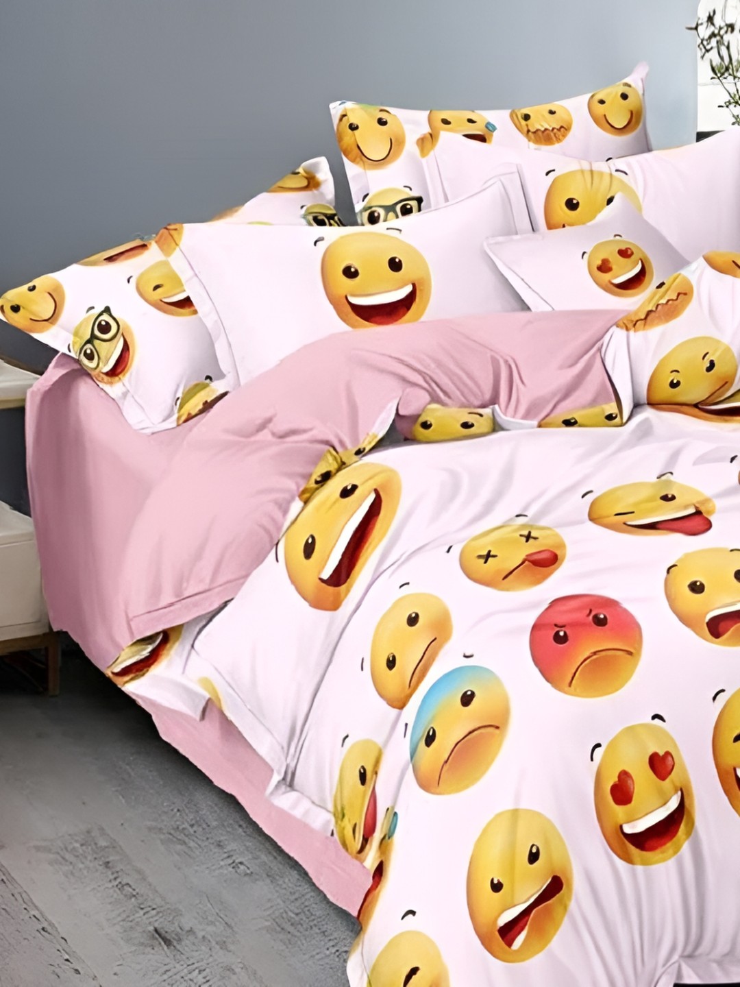 

Laying Style Pink & Yellow Graphic 350 TC Queen Bedsheet with 2 Pillow Covers