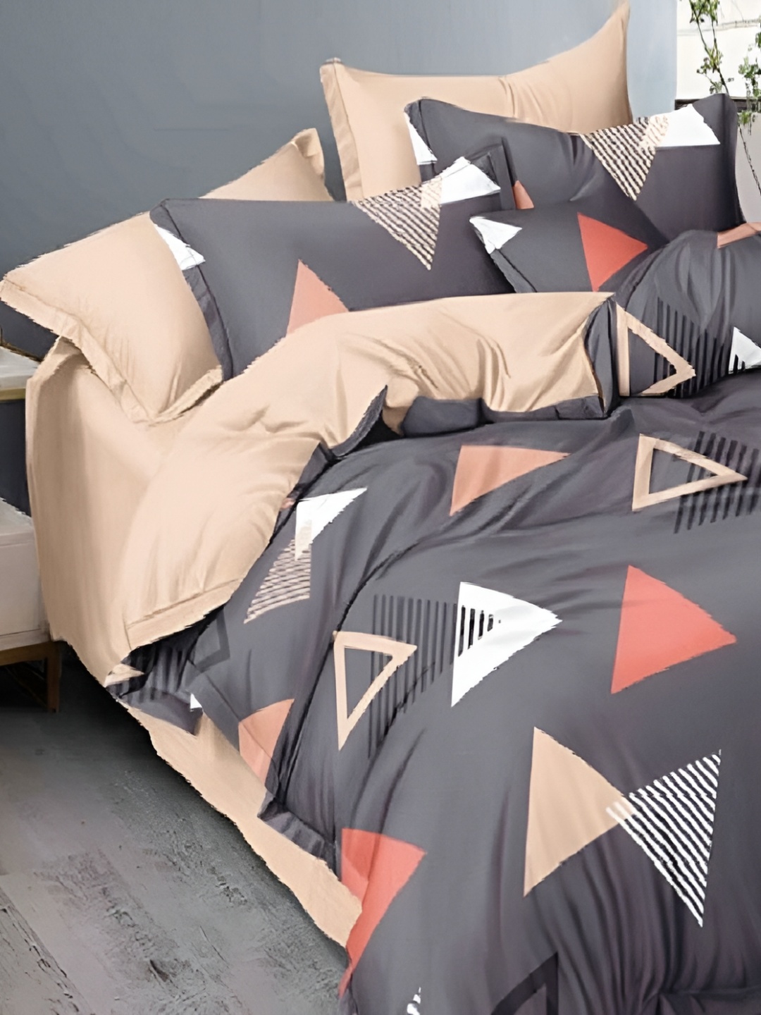 

Laying Style Orange & Grey Ethnic Motifs 350 TC Queen Bedsheet with 2 Pillow Covers