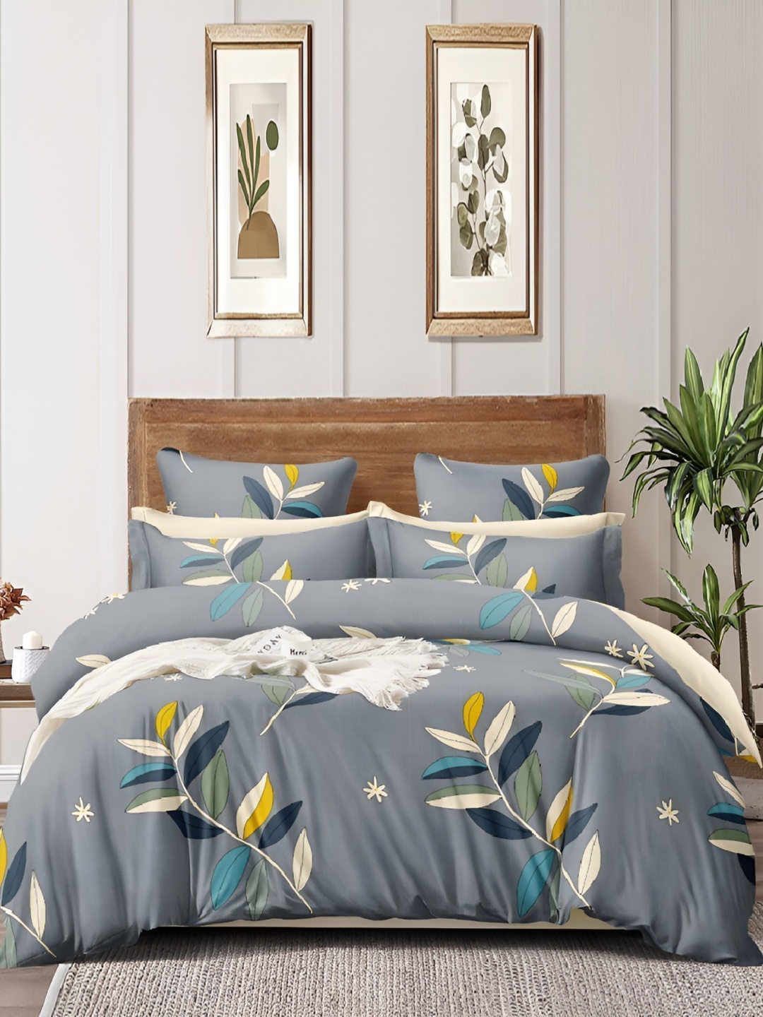 

Laying Style Grey & White Floral 160 TC Queen Bedsheet with 2 Pillow Covers