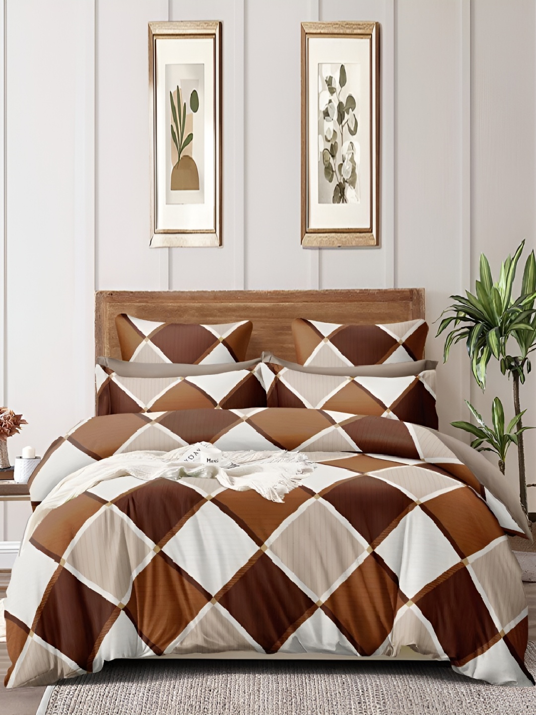 

Laying Style Brown & White Geometric 350 TC Queen Bedsheet with 2 Pillow Covers