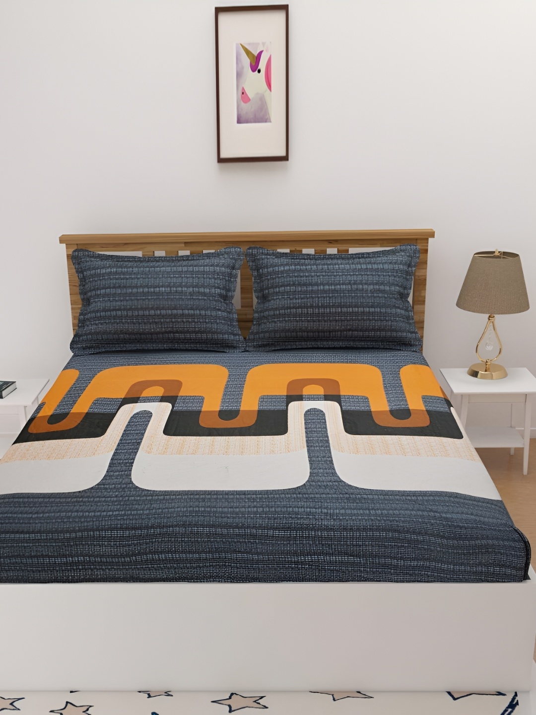 

Laying Style Grey & White Geometric 350 TC Queen Bedsheet with 2 Pillow Covers