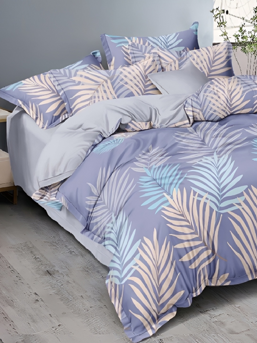

Laying Style Blue Ethnic Motifs 350 TC Queen Bedsheet with 2 Pillow Covers