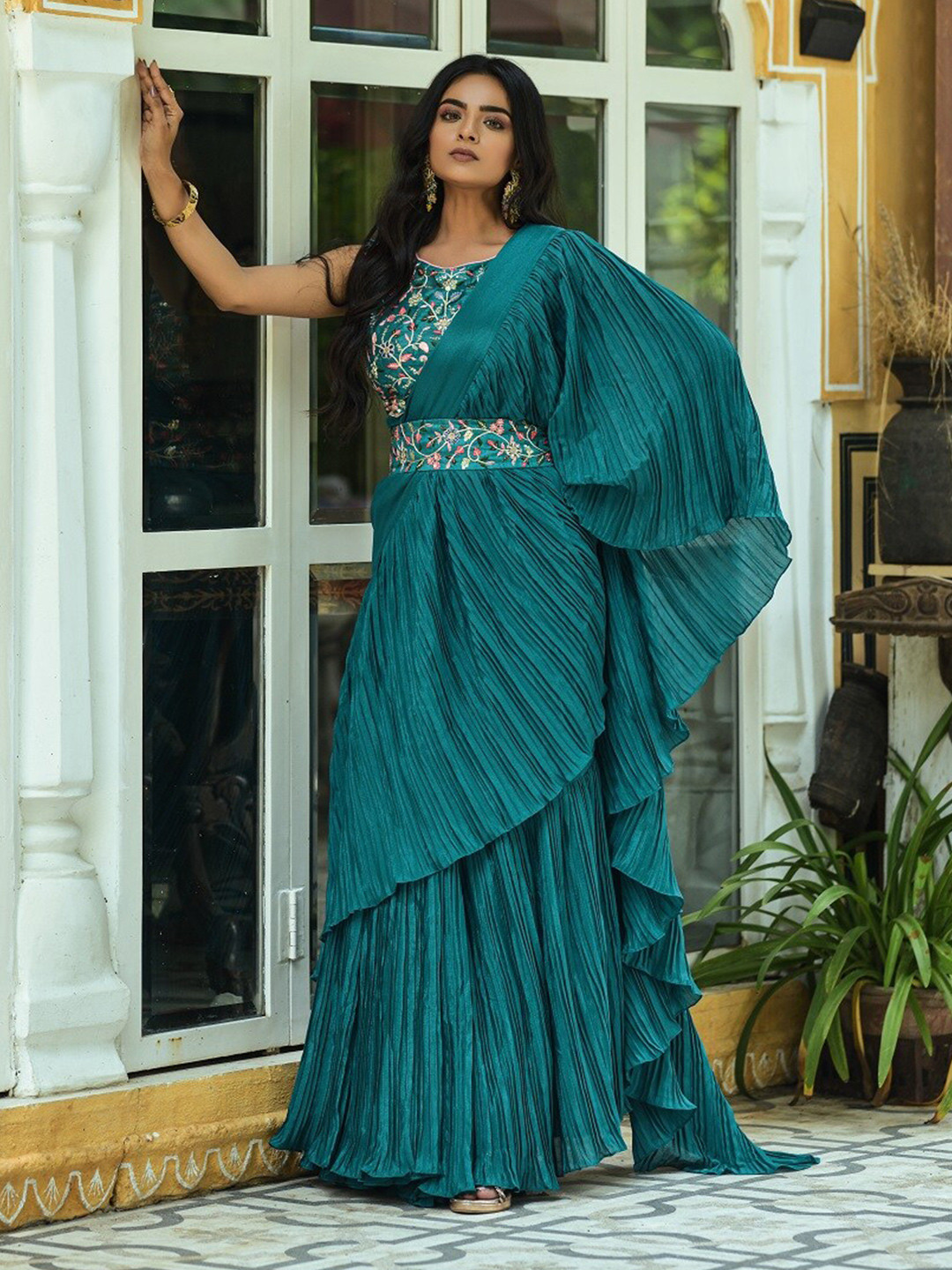 

Ekasya Embroidered Fusion Saree, Blue