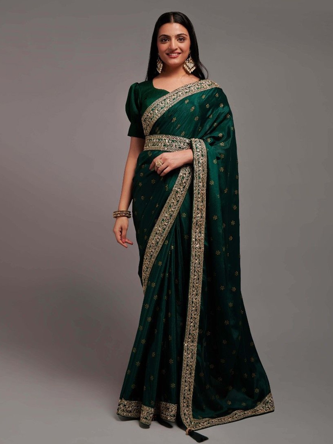 

Ekasya Floral Printed Embroidered Zari Saree, Green