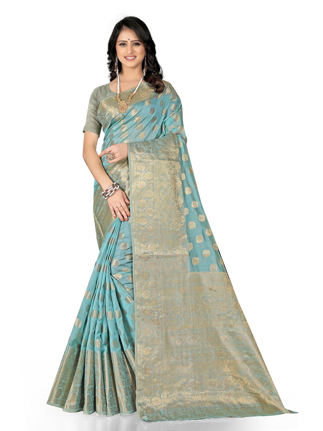 

VenderVilla Woven Design Zari Saree, Green