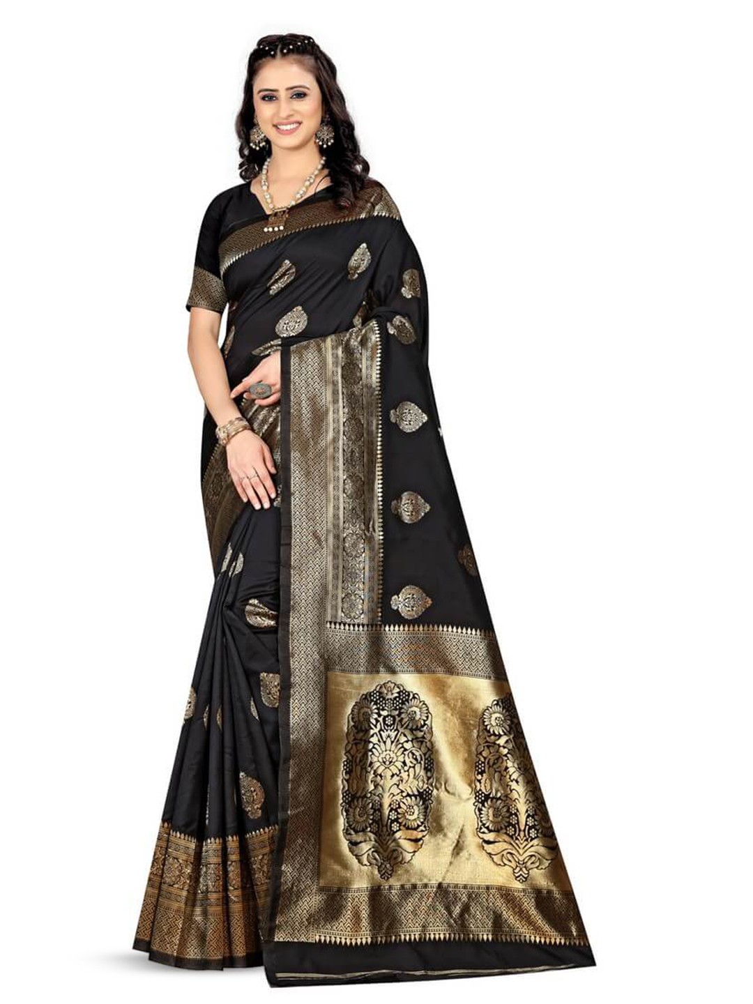 

VenderVilla Woven Design Zari Saree, Black