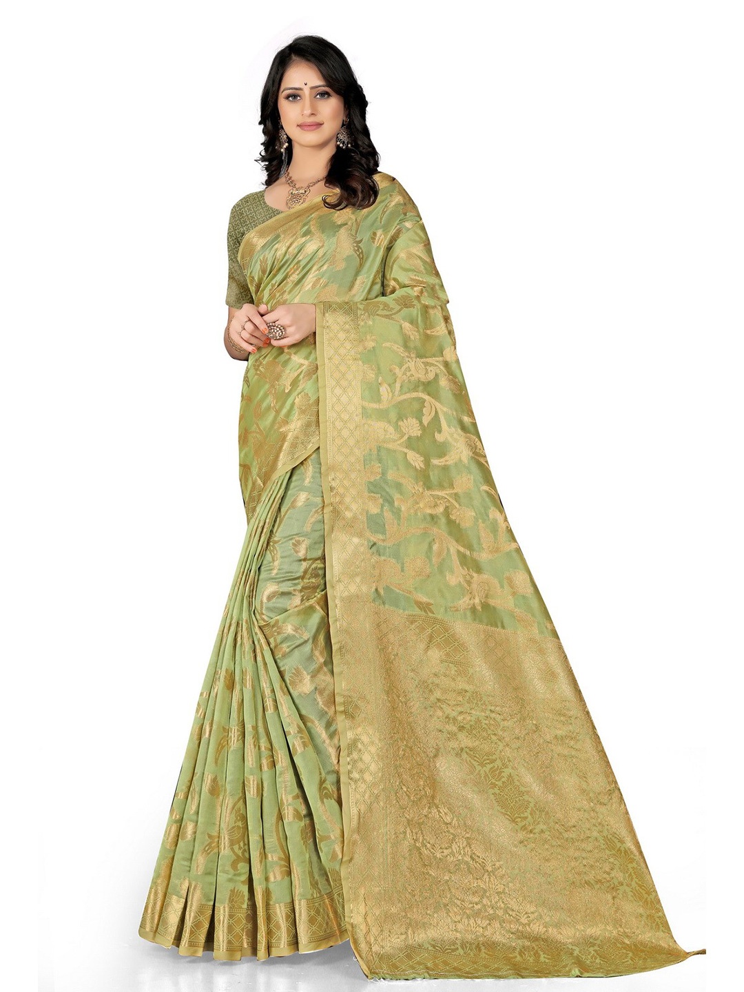 

VenderVilla Floral Woven Design Zari Saree, Green