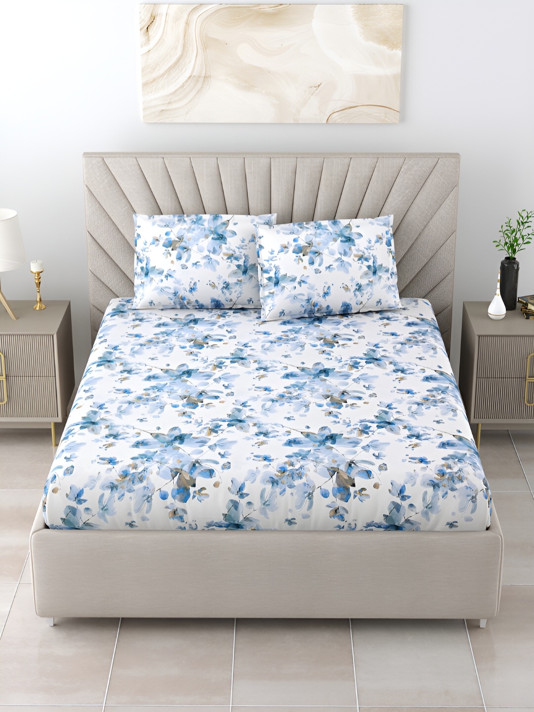 

BOMBAY DYEING Blue & White Floral Cotton 144 TC Queen Bedsheet With 2 Pillow Covers